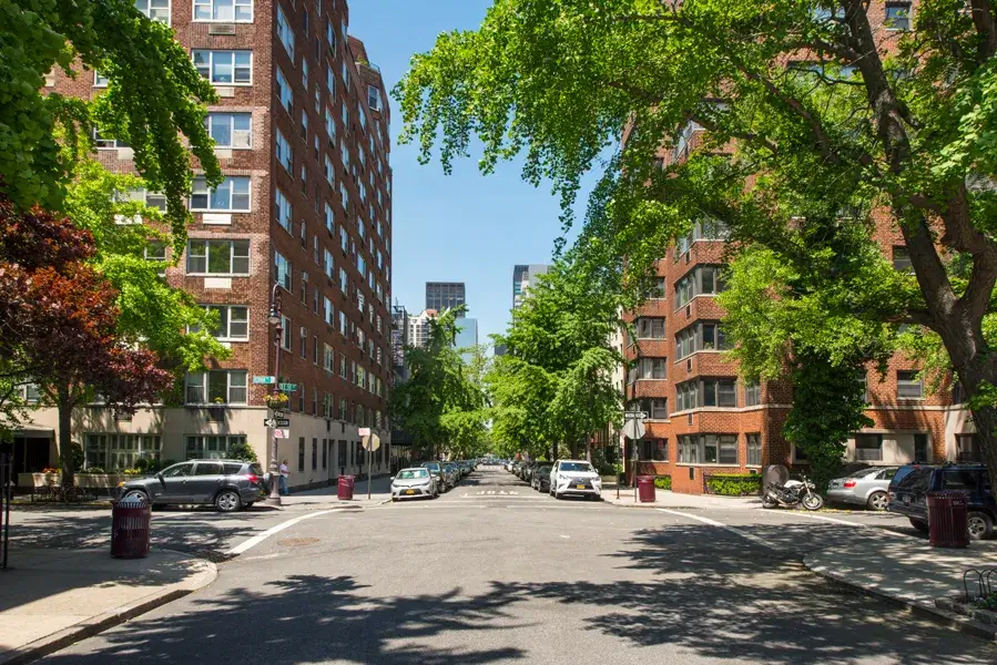 Lloyd Goldman sells Midtown East buildings for $18M