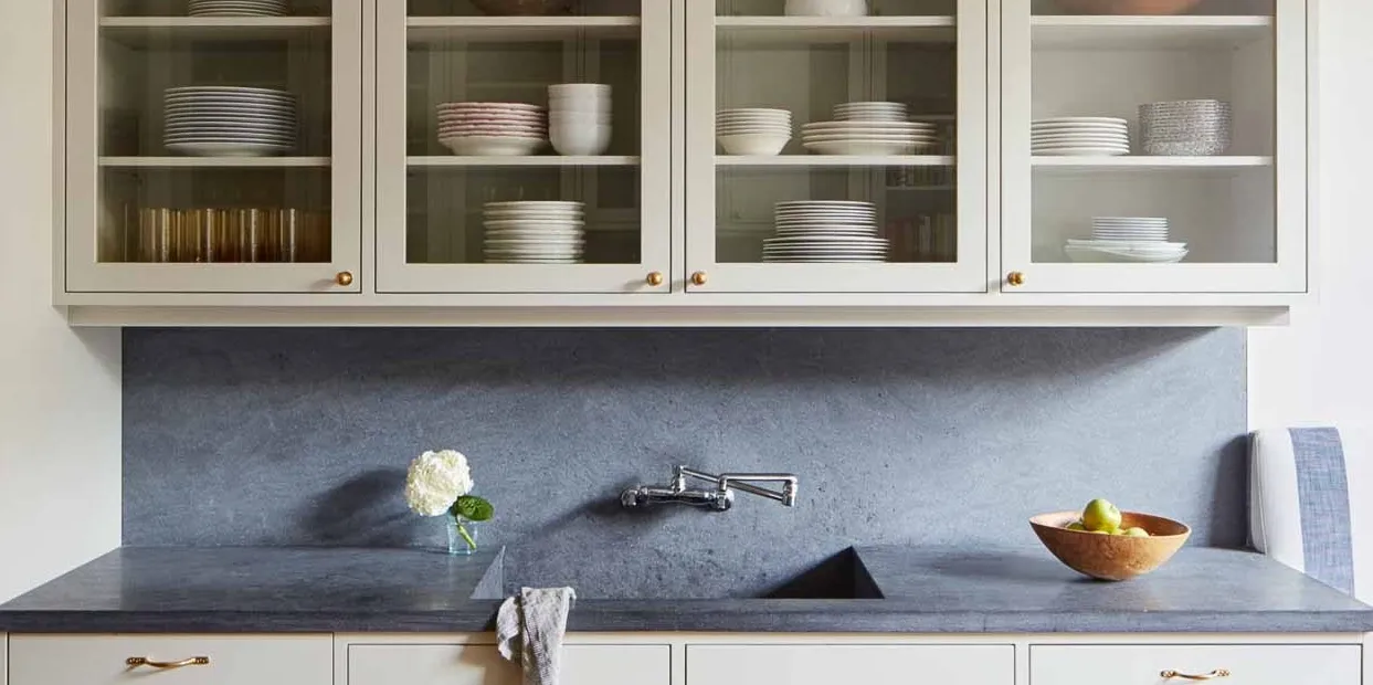 Sell With Us hero background