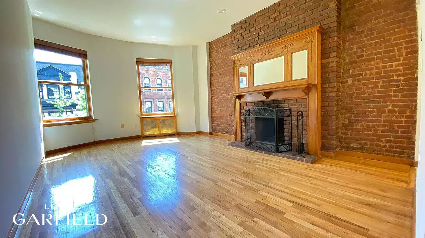 323 West 89th Street