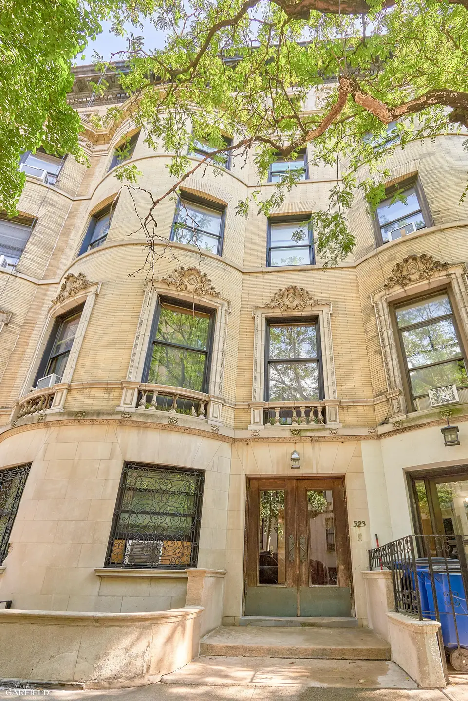 323 West 89th Street