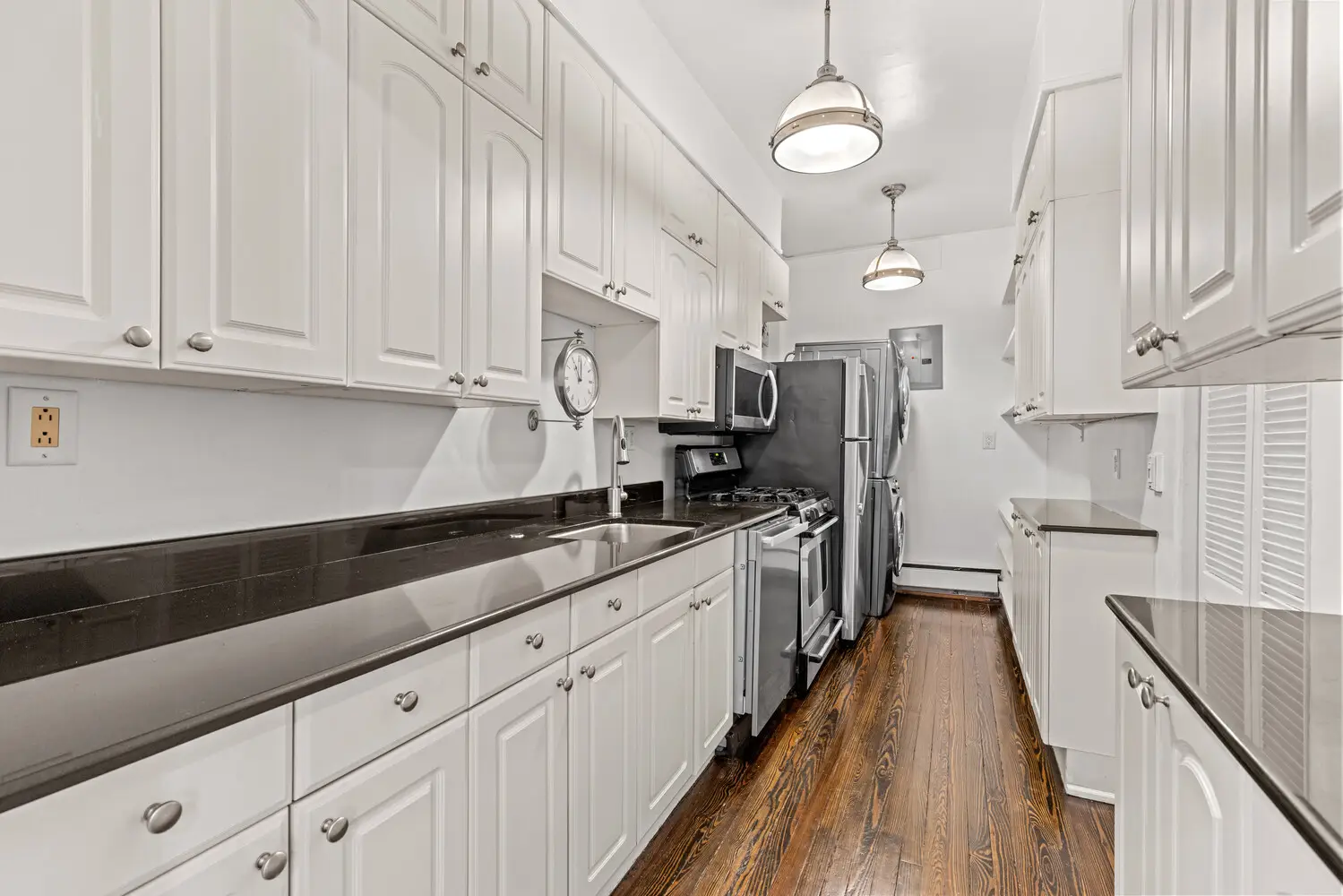 121 East 61st Street