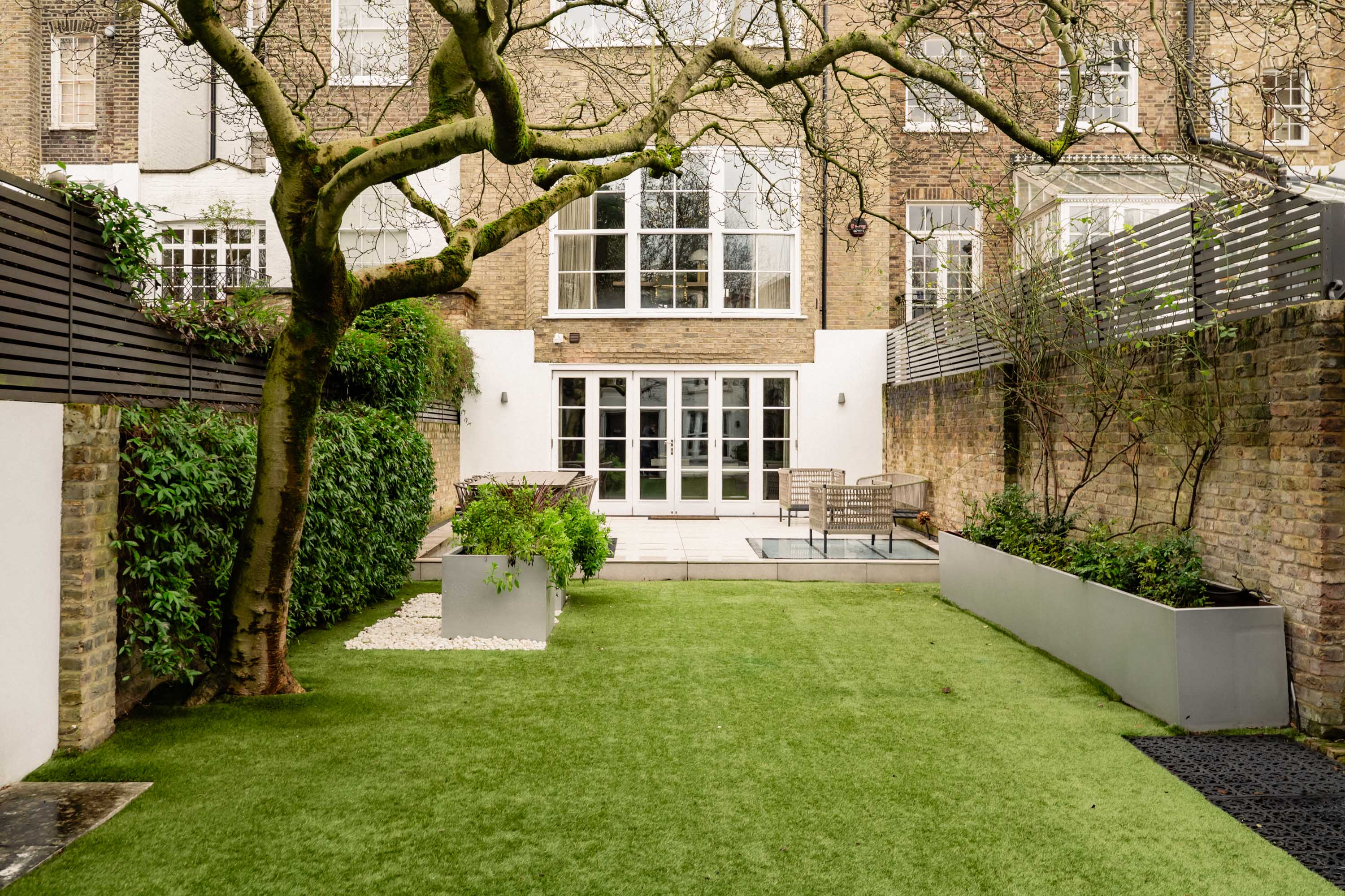 Cheyne Walk and Cheyne Mews