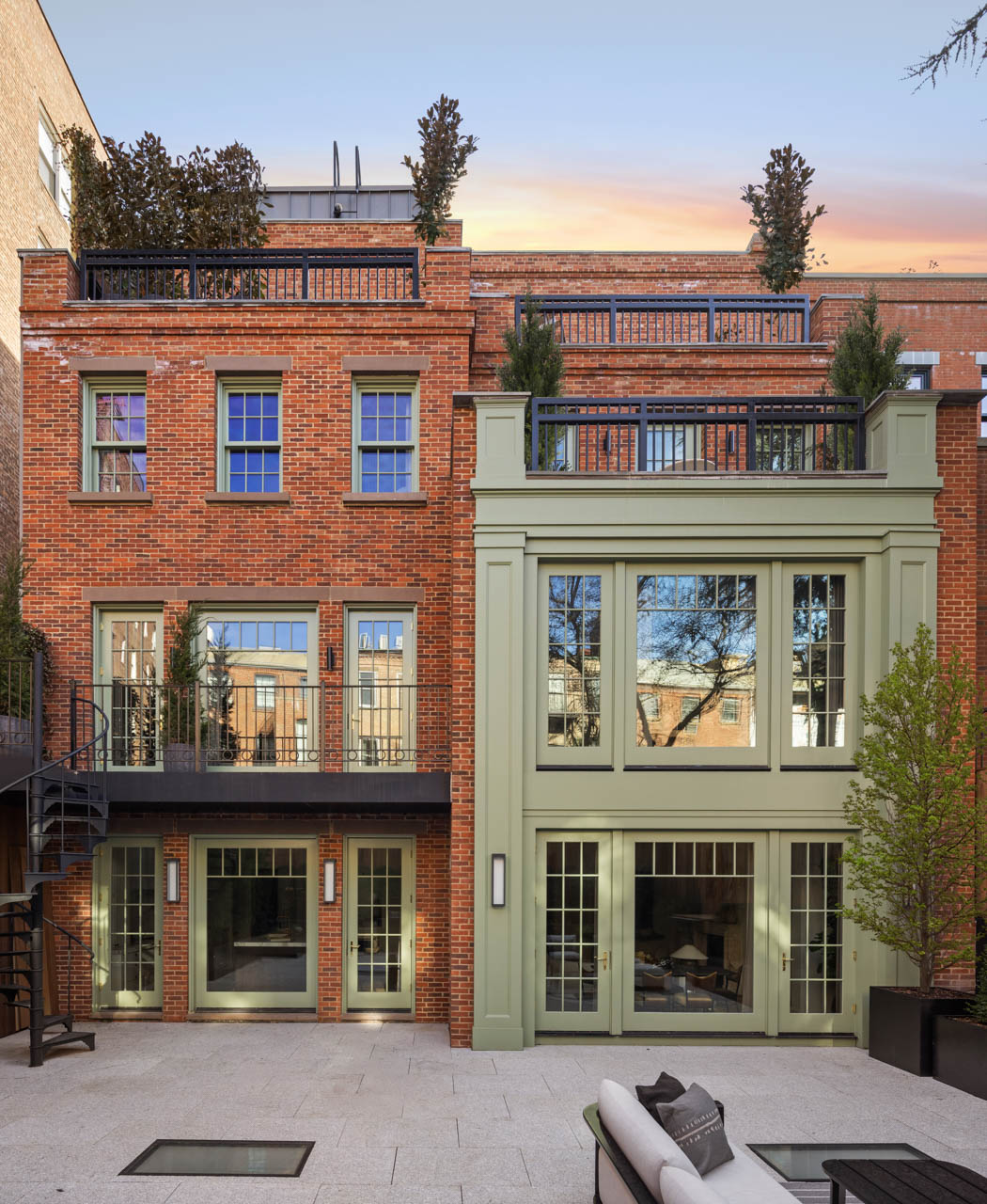 Property at 105 -107 Bank Street