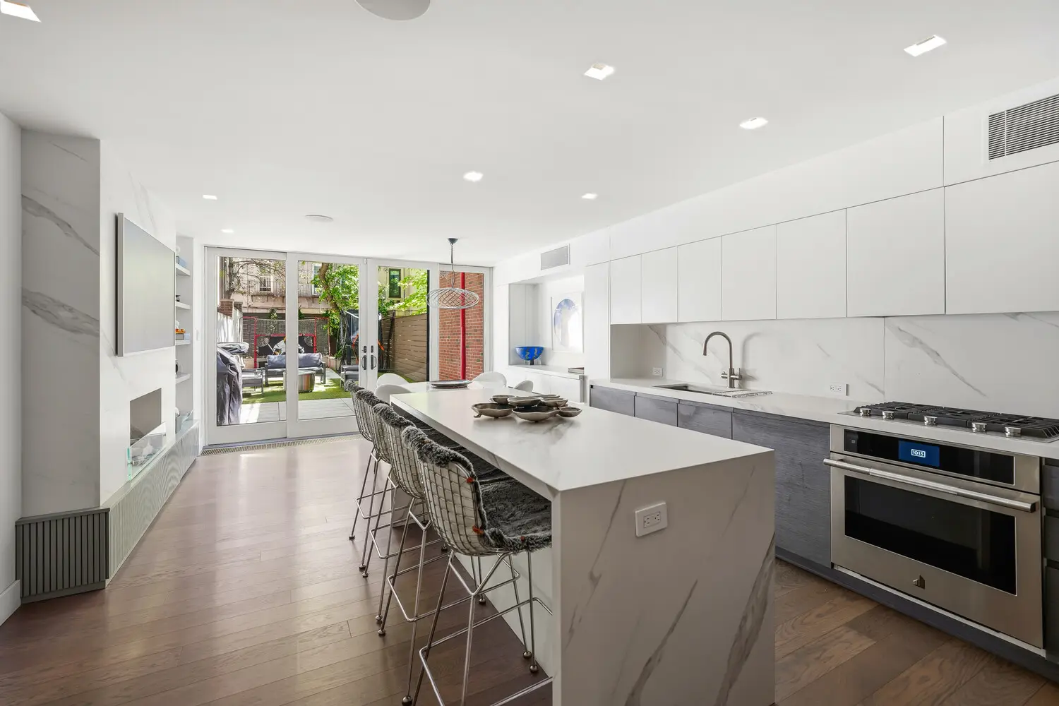 431 East 84th Street