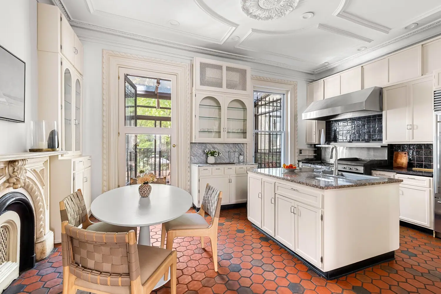 305 East 18th Street