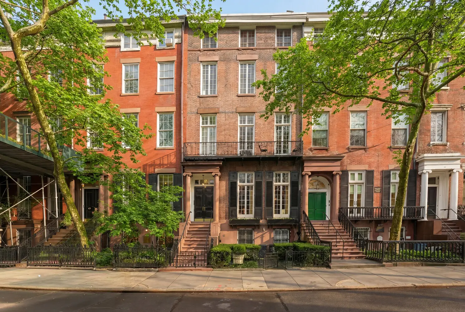 23 Washington Square N