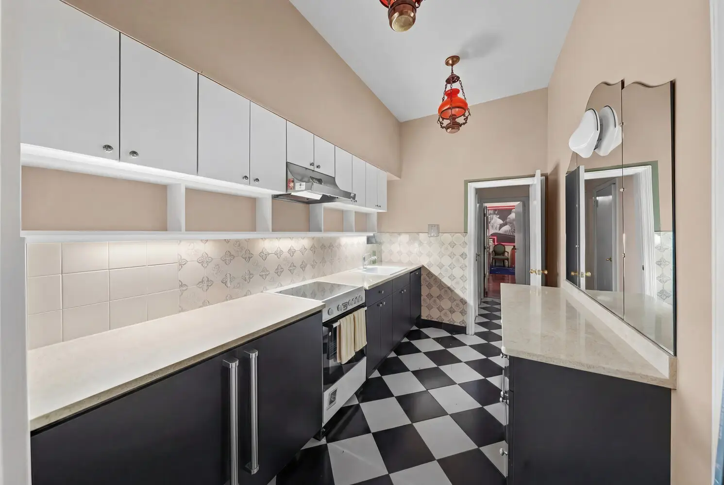 23 Washington Square N