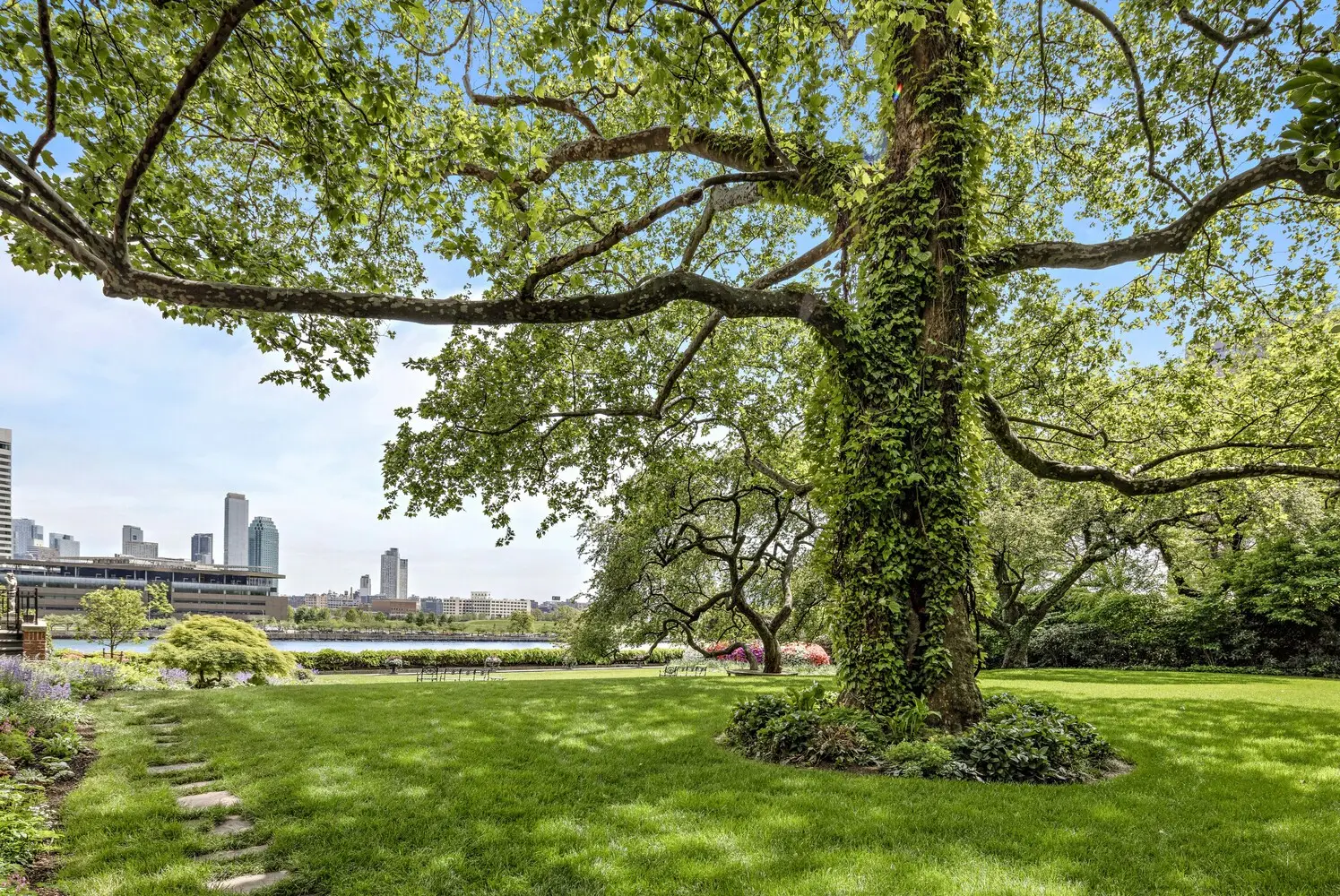 Property at 15 Sutton Place