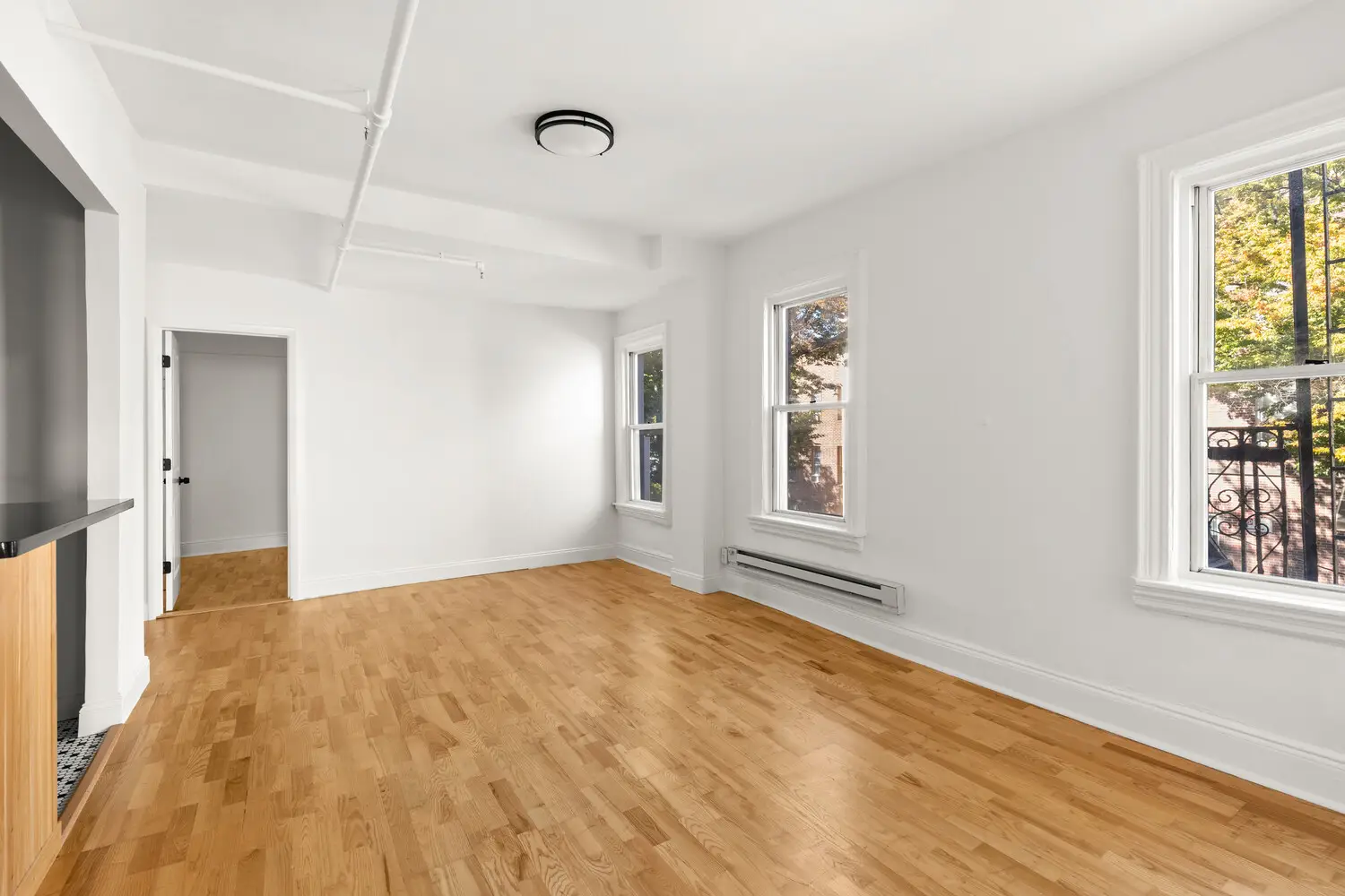 545 Lorimer St
